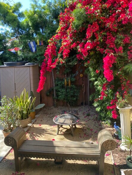 Building Photo - 495 Gaviota Ave