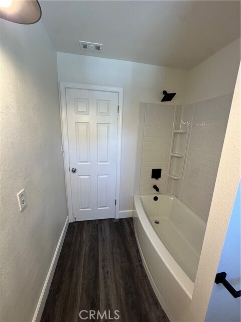 Building Photo - 454 S Rosario Ave