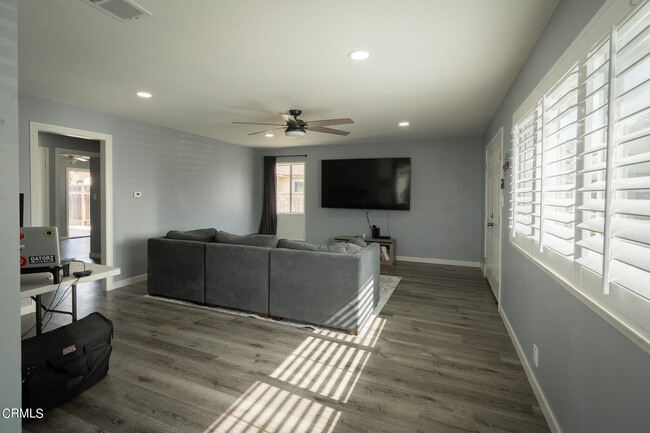 Building Photo - 851 Ivywood Dr