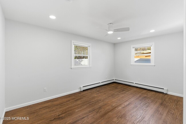 Building Photo - 501 Adolphus St