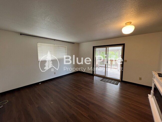 Building Photo - 1656 S Fairway Dr