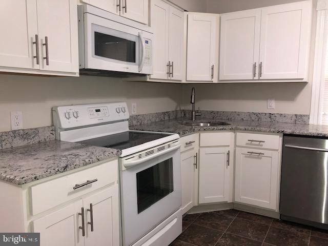 Building Photo - 920 Collings Ave