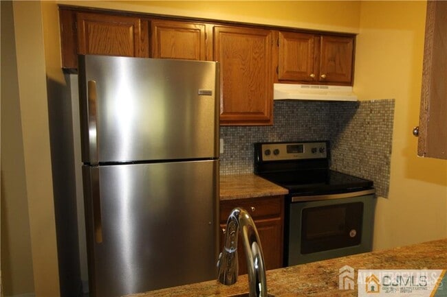 Building Photo - 1806 Ravens Crest Dr