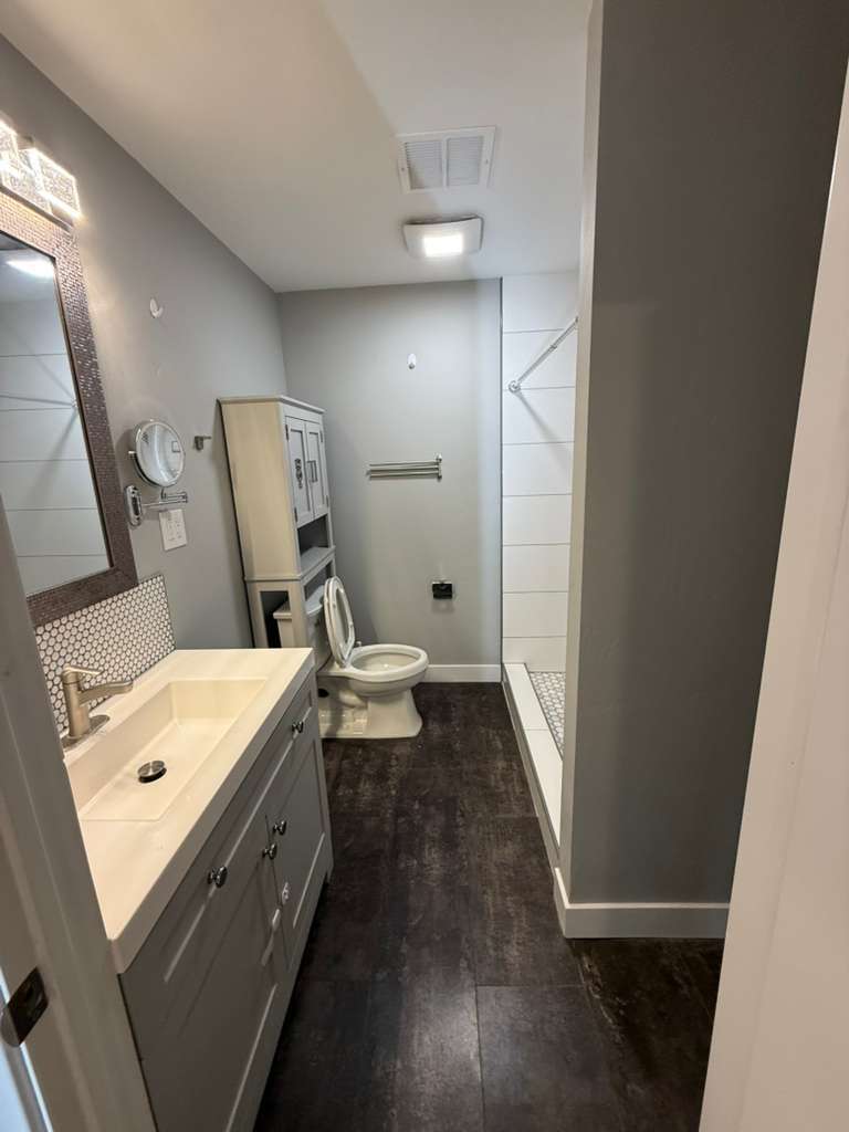 Hallway Bathroom View - 495 Queen Anne Dr
