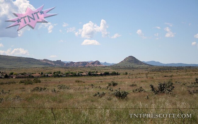 Building Photo - 1464