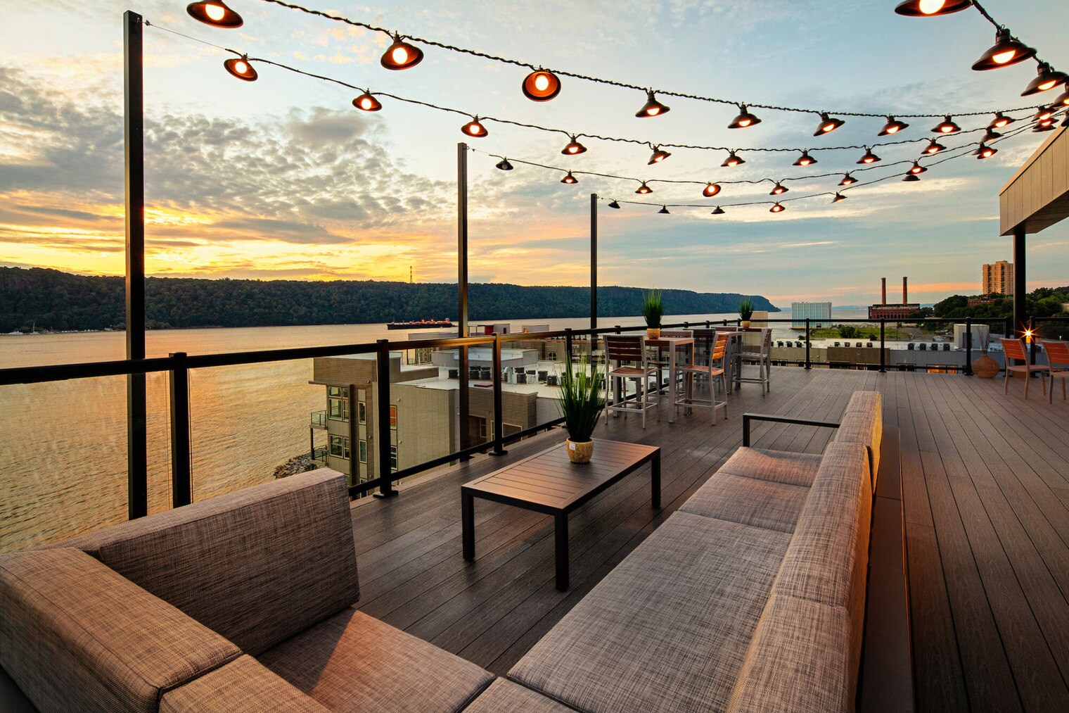 Building Photo - 79 Alexander St