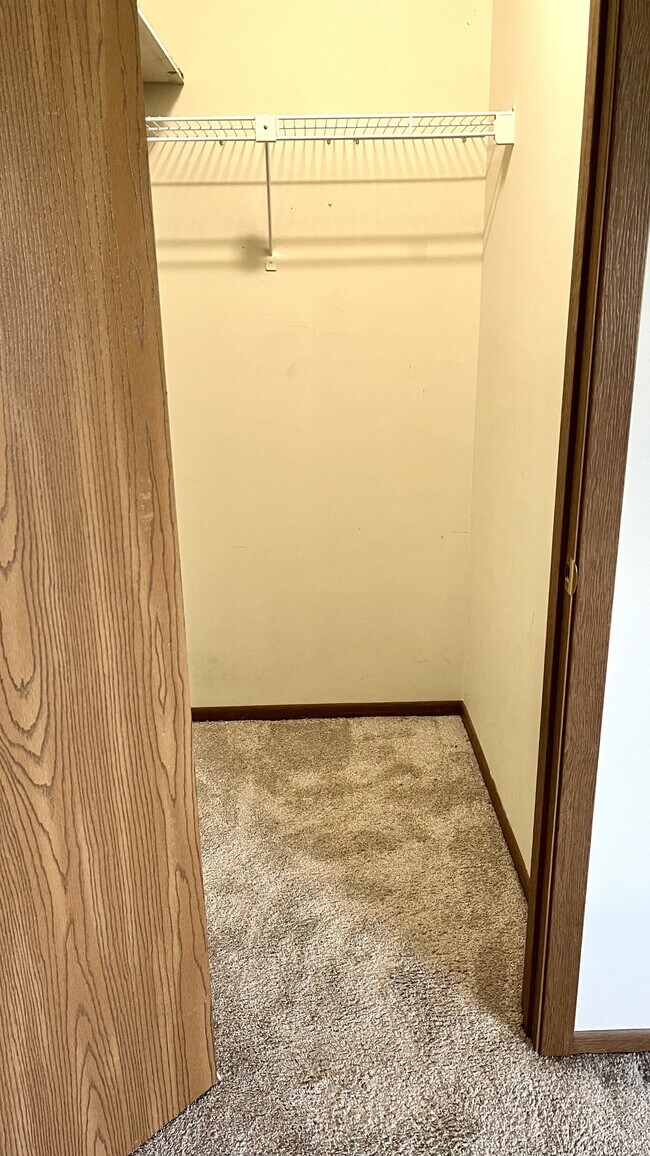 Building Photo - 6865 Barker Dr