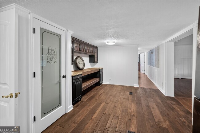 Building Photo - 1455 Courtney Ln