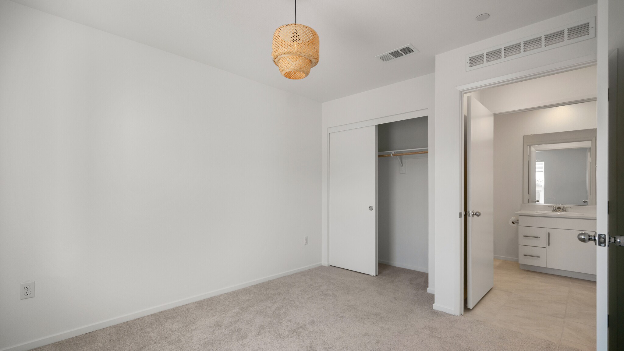 Building Photo - 11265 Skyvista Dr