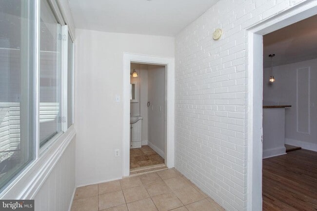 Building Photo - 104 53rd St NE