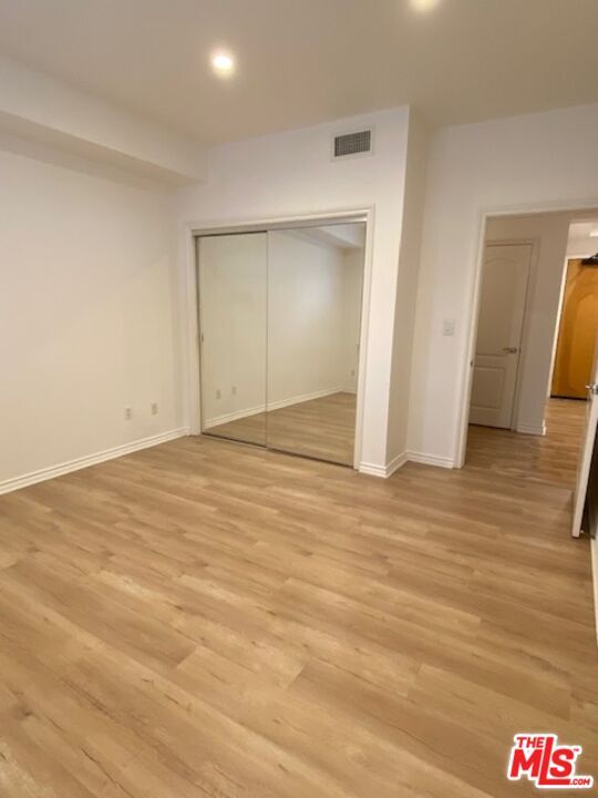 Building Photo - 320 S Willaman Dr