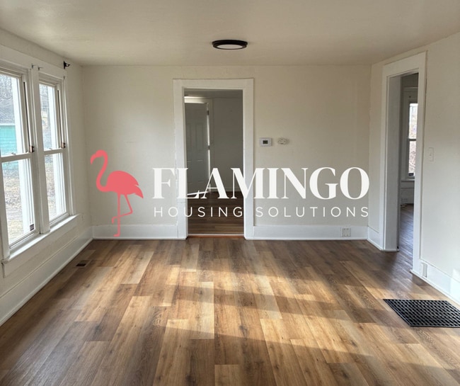 Building Photo - 207 N Decker Ave