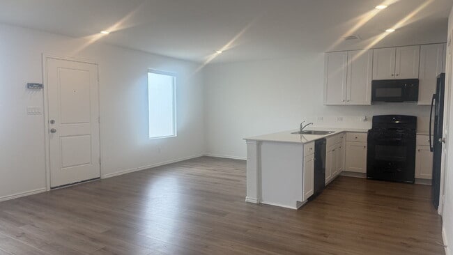 Building Photo - "Spacious 4-Bed Oasis with 2.5 Baths on Tiny Moons Way, Elgin - 2000 Sq Ft of Comfort!"  Back to ...
