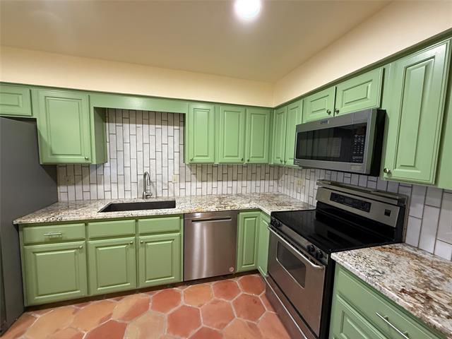 Building Photo - 12513 Burninglog Ln