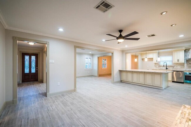 Building Photo - 5046 Yarwell Dr