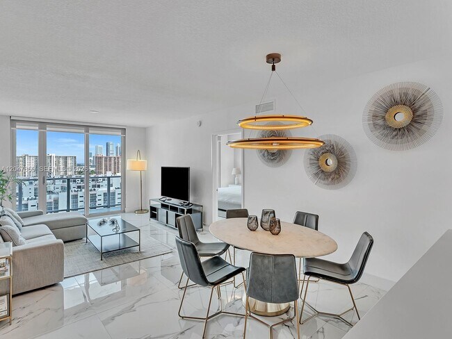 Building Photo - 300 Sunny Isles Blvd