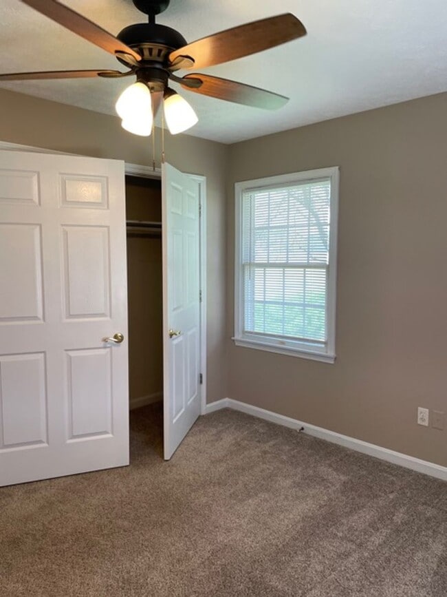 Building Photo - 108 Croghan Way