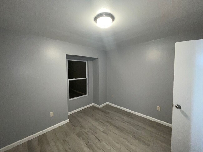 Building Photo - 1717 Jade Ave