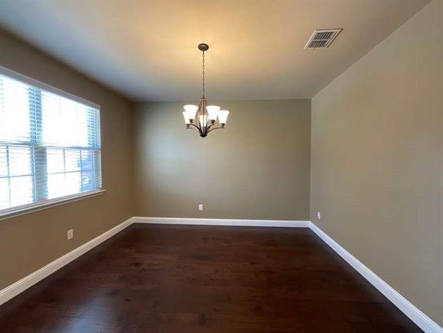 Building Photo - 6020 Heather Dr