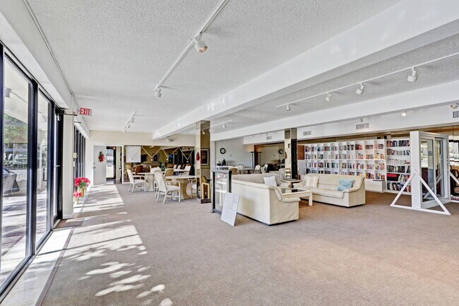 Building Photo - 3440 S Ocean Blvd