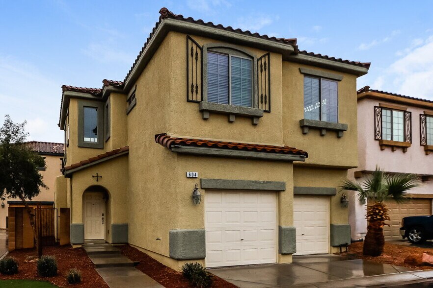 Building Photo - 604 Sumatra Pl