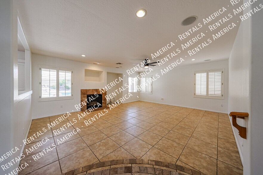 Building Photo - 9827 W Keyser Dr