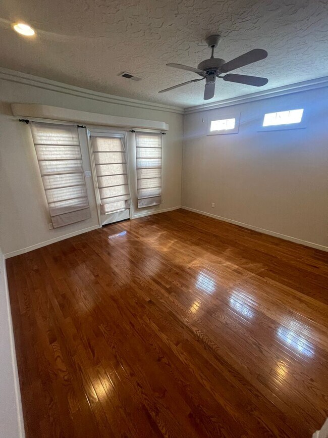 Building Photo - Gorgeous Home in Sonoma Ranch off Golf Club Rd!