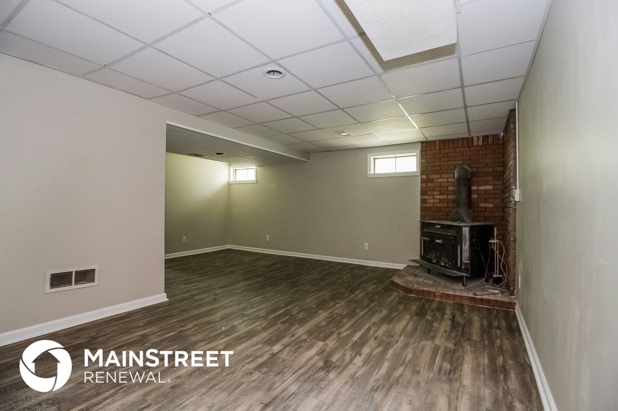 Building Photo - 5600 Wooded Lake Dr