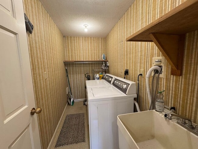 Building Photo - 524 Equinox on The Battenkill