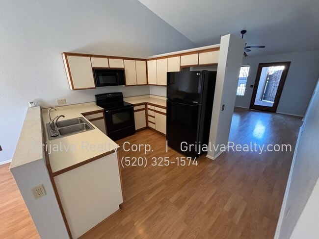 Building Photo - Beautiful 3 bedroom, 2 Bath Home in Reddin...