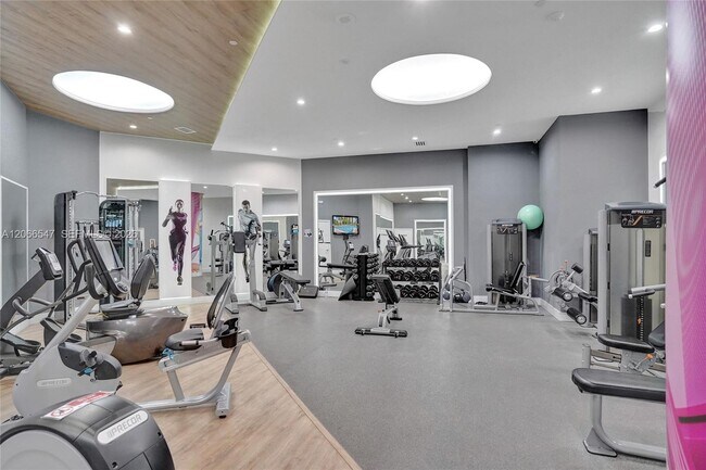Building Photo - 3610 Yacht Club Dr