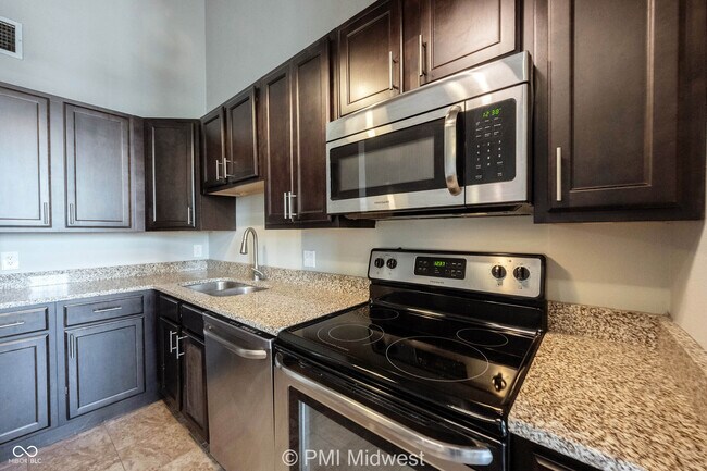 Building Photo - 501 Madison Ave