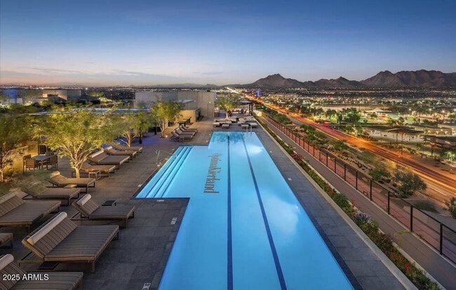 Building Photo - 7180 E Kierland Blvd