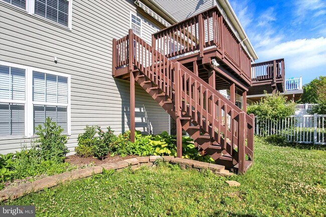 Building Photo - 6444 Terrace Ct