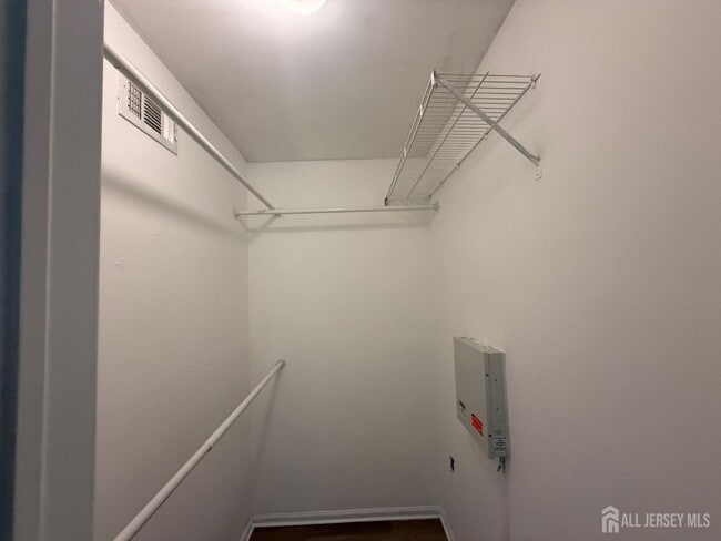 Building Photo - 150 Pennsylvania Way