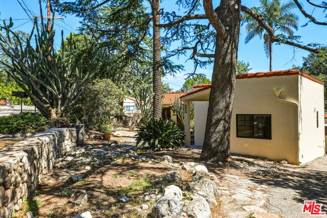 Building Photo - 2912 Frances Ave