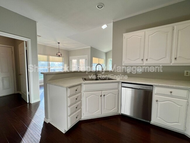 Building Photo - 208 Bonham Dr