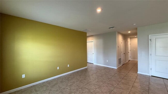 Building Photo - 1481 Haines Dr