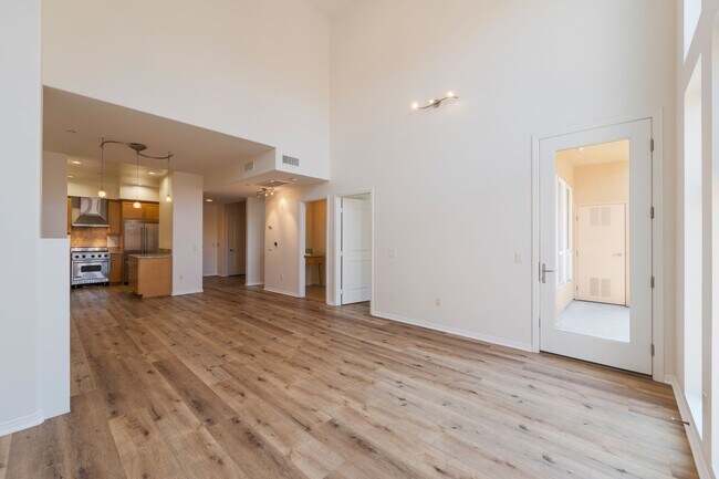 Building Photo - Glencoe Avenue (4050)