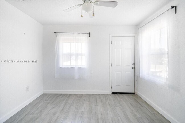 Building Photo - 6221 NW Miami Ct