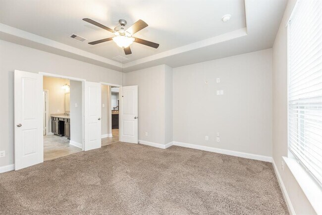 Building Photo - 207 Denfield Ct
