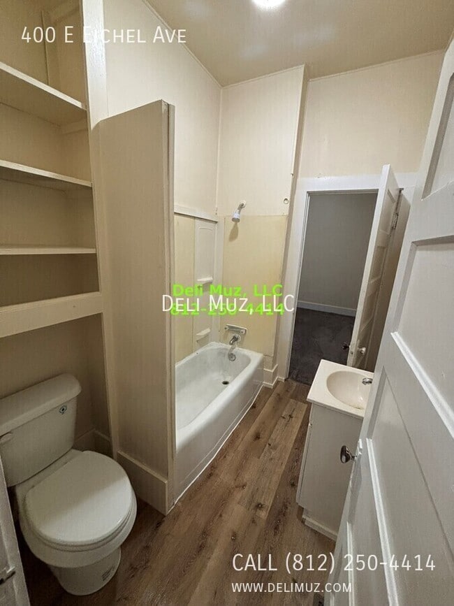 Building Photo - 400 E Eichel Ave