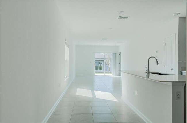 Building Photo - 1492 Cumberland Ave