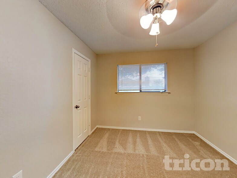 Building Photo - 1521 Stiles Ct