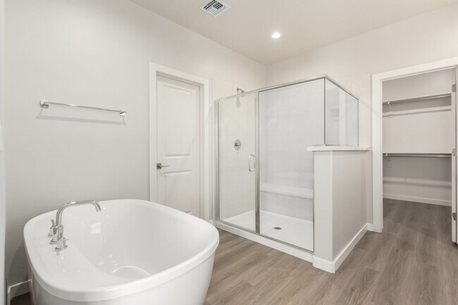 Building Photo - BEAUTIFUL PHOENIX HOME IN GATED COMMUNITY!