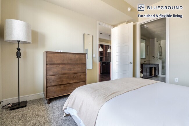 Building Photo - 214 Barton Springs Rd