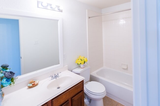 Building Photo - 5111 Juniper Walk Ln