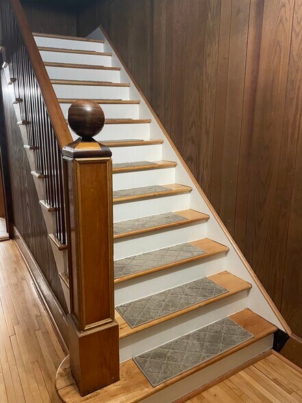 Building Photo - 5185 Samuelson Rd