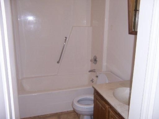 Building Photo - 461 Bramblewood Ln