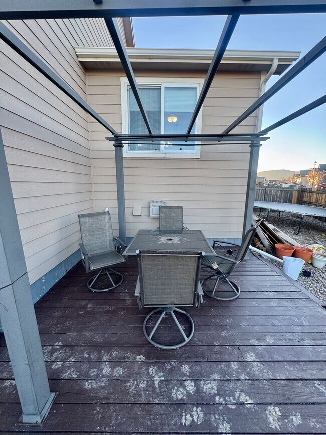 Building Photo - Gorgeous 3 bed/2.5 bath home with 3-CAR TANDEM GARAGE in Painted Sky